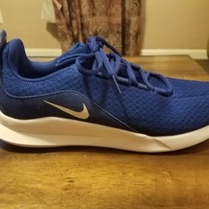 Mens Size 10 Nike Sneaker